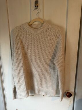 Old Navy Cream Ribbed Crewneck Sweater for Women
